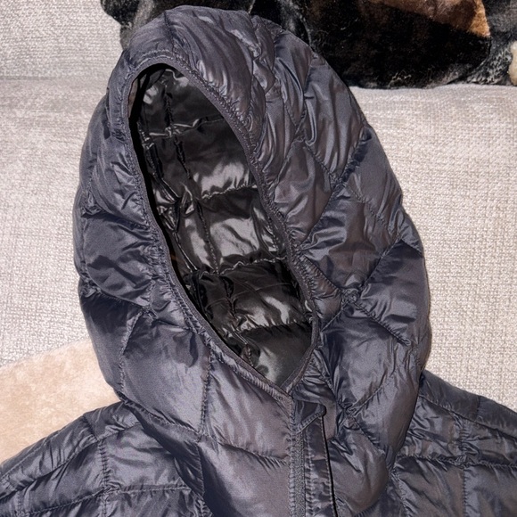 The North Face Quilted Black Jacket - Picture 7 of 8